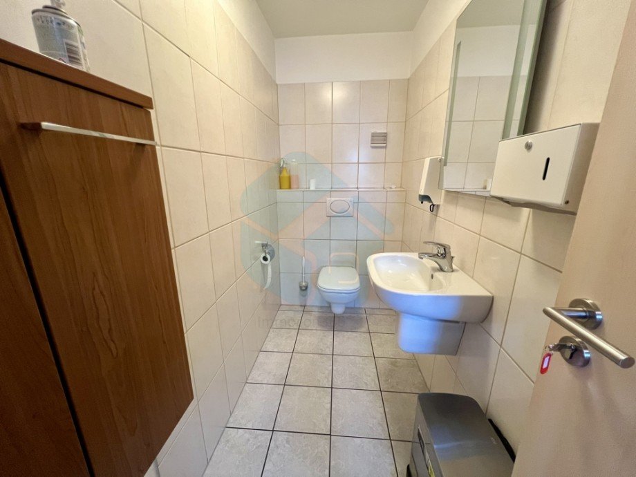  B�rohaus Langg�ns / Oberkleen