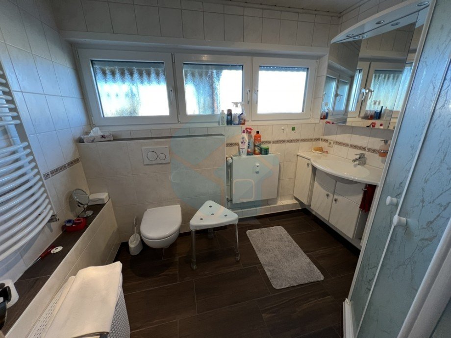Badezimmer Etagenwohnung Langg�ns / Oberkleen