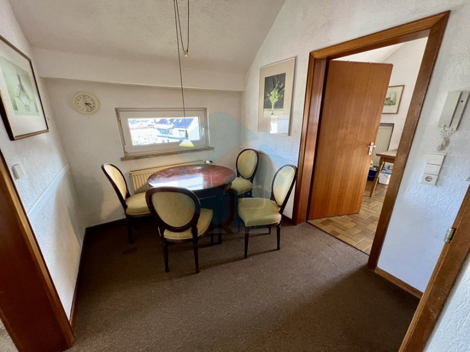 Flur OG Zweifamilienhaus Waldsolms / Brandoberndorf