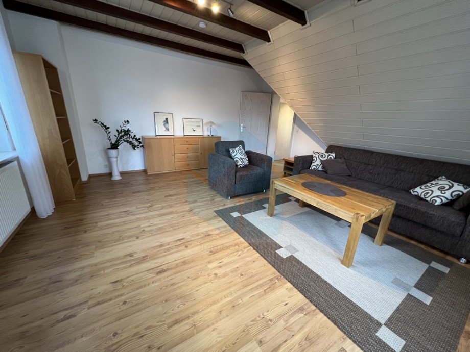 Wohnzimmer Dachgeschosswohnung Bad Nauheim