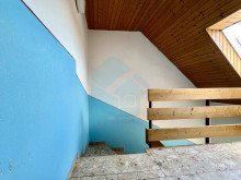 Treppenhaus DG Sch�ne 4-ZKB-Dachgeschoss-Wohnung in Butzbach-Pohl-G�ns! (Bitte sonstige Angaben beachten)