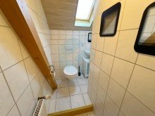 G�ste-WC RESERVIERT! Ger�umiges Haus im Kern von Butzbach-Niederweisel!
