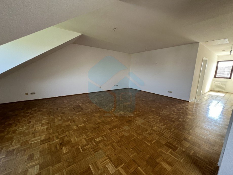Wohnzimmer Ansicht 3 Dachgeschosswohnung Bad Nauheim