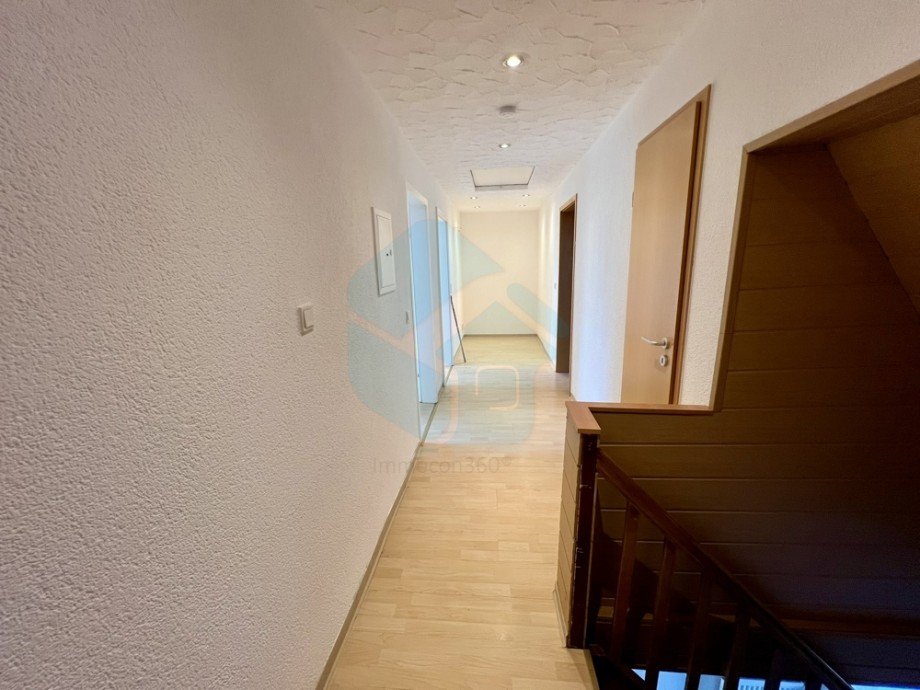 Flur DG Einfamilienhaus Butzbach / Nieder-Weisel