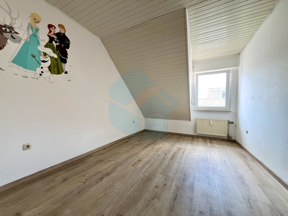 Zimmer 2 Dachgeschosswohnung Butzbach / Pohl-G�ns