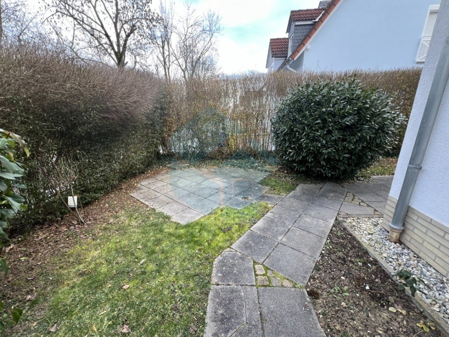 Ansicht kleine Gartenfl�che Einfamilienhaus Bad Homburg vor der H�he / Gonzenheim