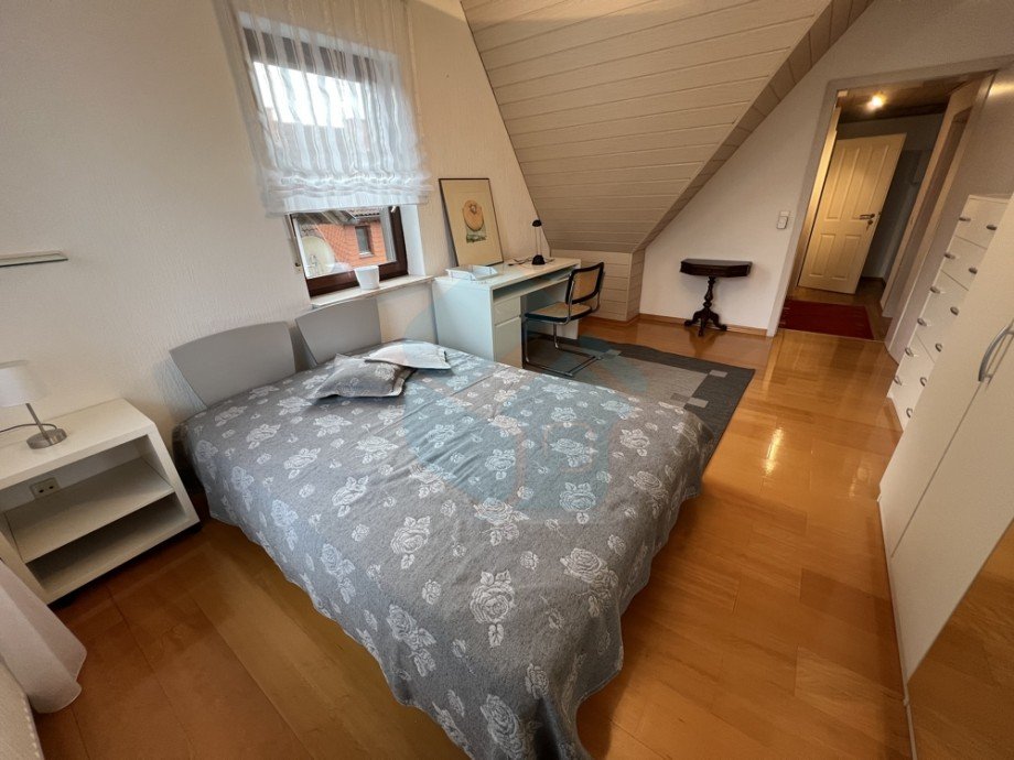 Schlafzimmer 2 Dachgeschosswohnung Bad Nauheim