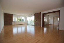Wohnzimmer TERMINE AUSGEBUCHT! Sch�nes, ger�umiges EFH mit sch�nem Garten in ruhiger Lage!