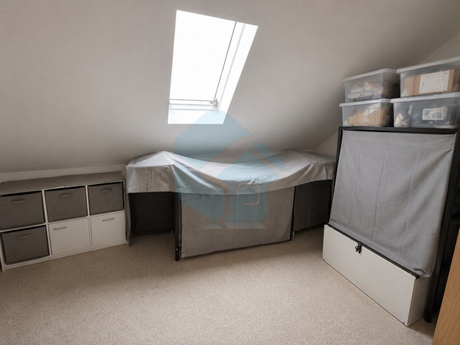 Wohnung DG Schlafzimmer 2 Mehrfamilienhaus W�lfersheim / Wohnbach