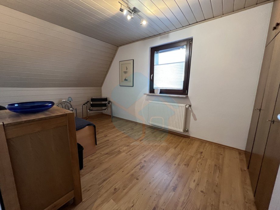 Schlafzimmer 2 Dachgeschosswohnung Bad Nauheim