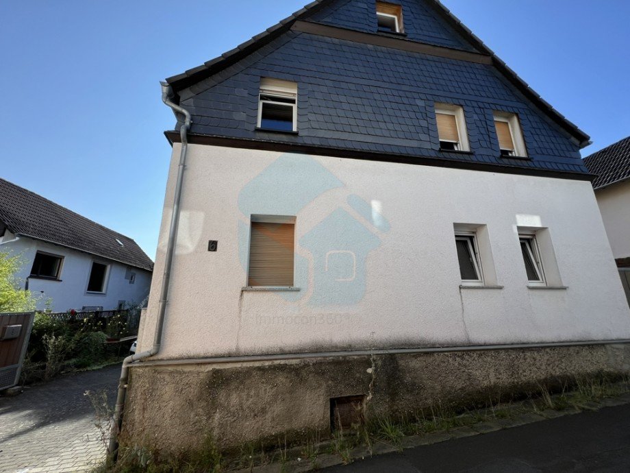 Frontansicht Stra�e Einfamilienhaus Butzbach / Hoch-Weisel