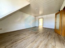 Wohnzimmer Sch�ne 4-ZKB-Dachgeschoss-Wohnung in Butzbach-Pohl-G�ns! (Bitte sonstige Angaben beachten)