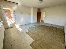 Zimmer 4 Obergeschoss Ansicht 3 +provisionsfrei f�r Kaufende+ Einfamilienhaus mit Potential und gro�em Grundst�ck in 35510 Butzbach!