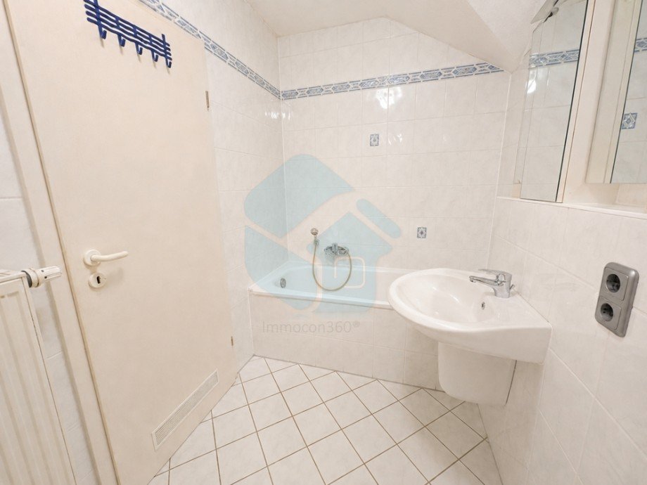 Badezimmer Dachgeschosswohnung Butzbach