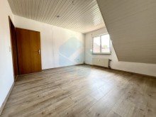 Zimmer 3 Sch�ne 4-ZKB-Dachgeschoss-Wohnung in Butzbach-Pohl-G�ns! (Bitte sonstige Angaben beachten)