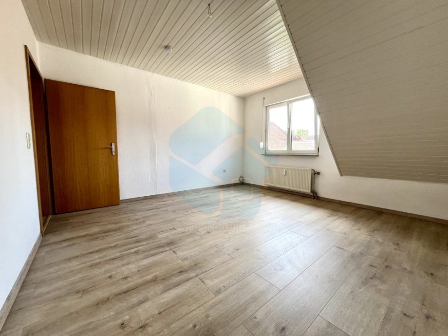 Zimmer 3 Dachgeschosswohnung Butzbach / Pohl-G�ns