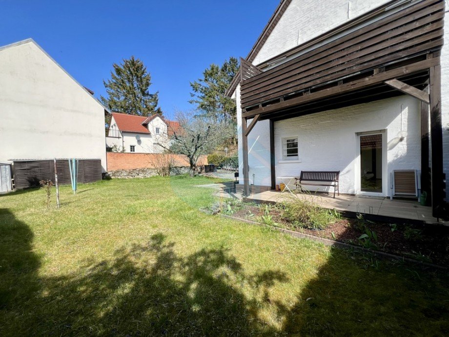 Gartenansicht 1 Zweifamilienhaus Waldsolms / Brandoberndorf