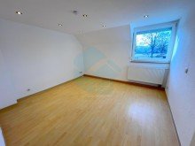 Zimmer DG RESERVIERT! Ger�umiges Haus im Kern von Butzbach-Niederweisel!