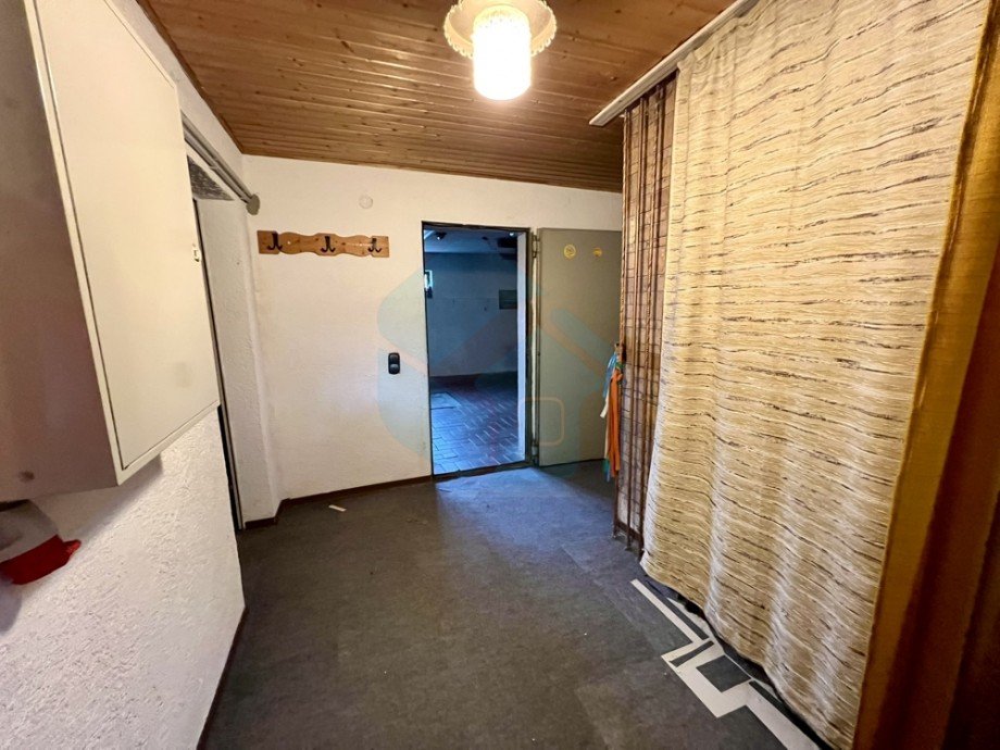 Flur KG Einfamilienhaus Hadamar / Niederhadamar