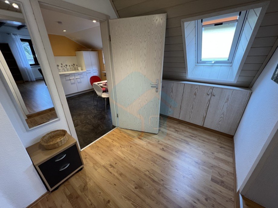 Flur 2 Dachgeschosswohnung Bad Nauheim