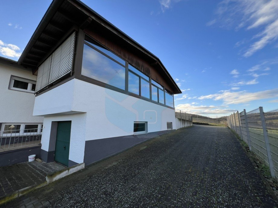 Seitenansicht Etagenwohnung Langg�ns / Oberkleen