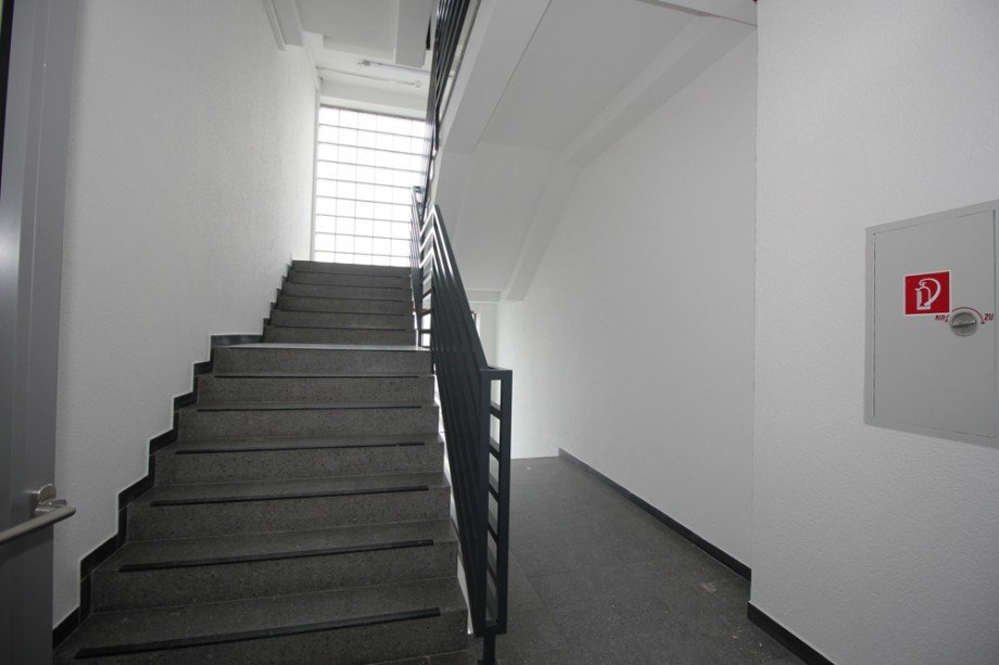 Treppenhaus (3) Etagenwohnung Butzbach