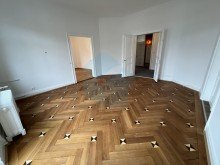 Wohnzimmer Ansicht 3 Sch�ne, ger�umige Altbauwohnung im Herzen von Friedberg!
