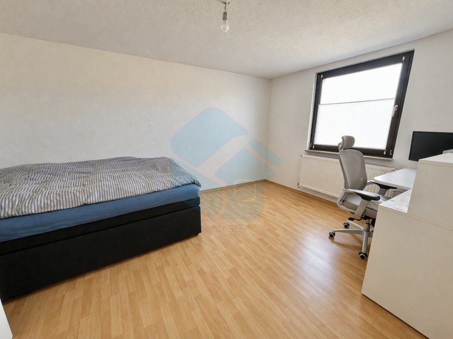Schlafzimmer 2 rechts Obergeschoss Doppelhaush�lfte Butzbach