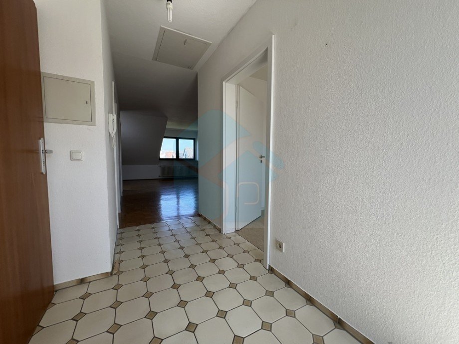 Flur Ansicht 2 Dachgeschosswohnung Bad Nauheim