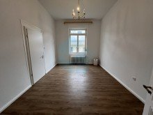 Schlafzimmer mit Bad Sch�ne, ger�umige Altbauwohnung im Herzen von Friedberg!