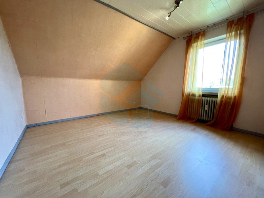 Zimmer 3 OG Einfamilienhaus Hadamar / Niederhadamar