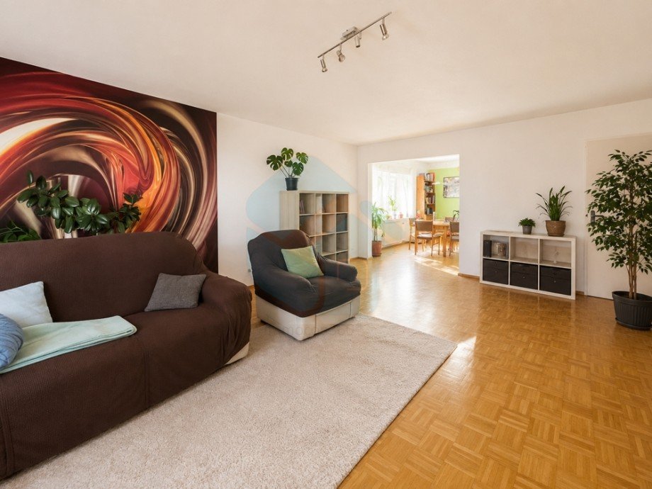 Wohnzimmer DG Mehrfamilienhaus Butzbach / Griedel