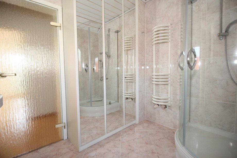 Badezimmer DG Einfamilienhaus W�lfersheim