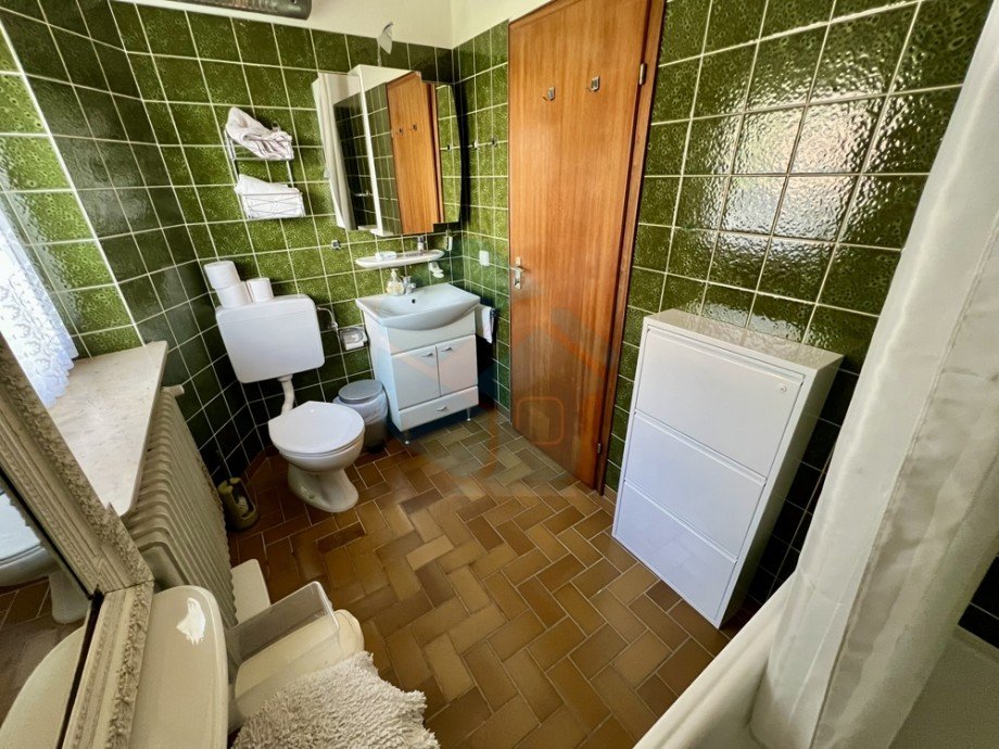 Bad EG Zweifamilienhaus Waldsolms / Brandoberndorf