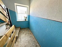Treppenhaus Sch�ne 4-ZKB-Dachgeschoss-Wohnung in Butzbach-Pohl-G�ns! (Bitte sonstige Angaben beachten)