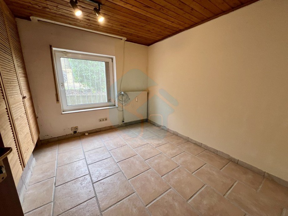 Appartment Kellergeschos Mehrfamilienhaus W�lfersheim / Wohnbach
