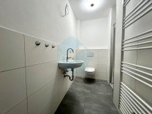 Badezimmer Sch�ne 4-ZKB-Dachgeschoss-Wohnung in Butzbach-Pohl-G�ns! (Bitte sonstige Angaben beachten)