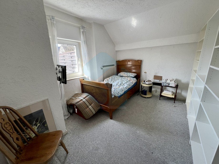 Zimmer 1 OG Zweifamilienhaus Waldsolms / Brandoberndorf
