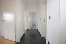Flurbereich EG TERMINE AUSGEBUCHT! Sch�nes, ger�umiges EFH mit sch�nem Garten in ruhiger Lage!