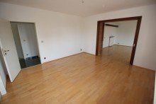 Durchgangszimmer TERMINE AUSGEBUCHT! Sch�nes, ger�umiges EFH mit sch�nem Garten in ruhiger Lage!