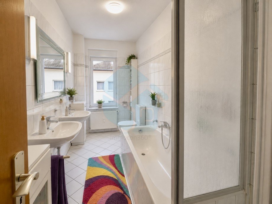 Badezimmer OG Mehrfamilienhaus Friedberg