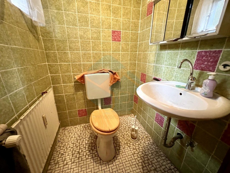 G�ste-WC KG Einfamilienhaus Hadamar / Niederhadamar