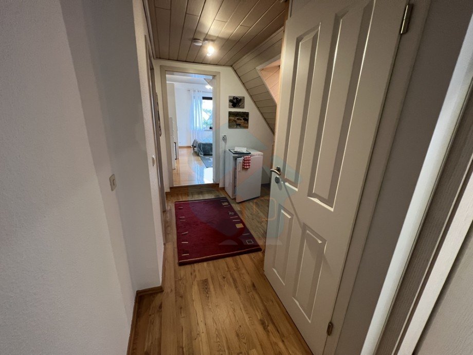 Wohnungseingangsbereich Dachgeschosswohnung Bad Nauheim