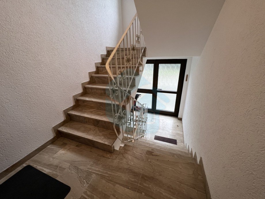Treppenhaus Erdgeschosswohnung Bad Nauheim