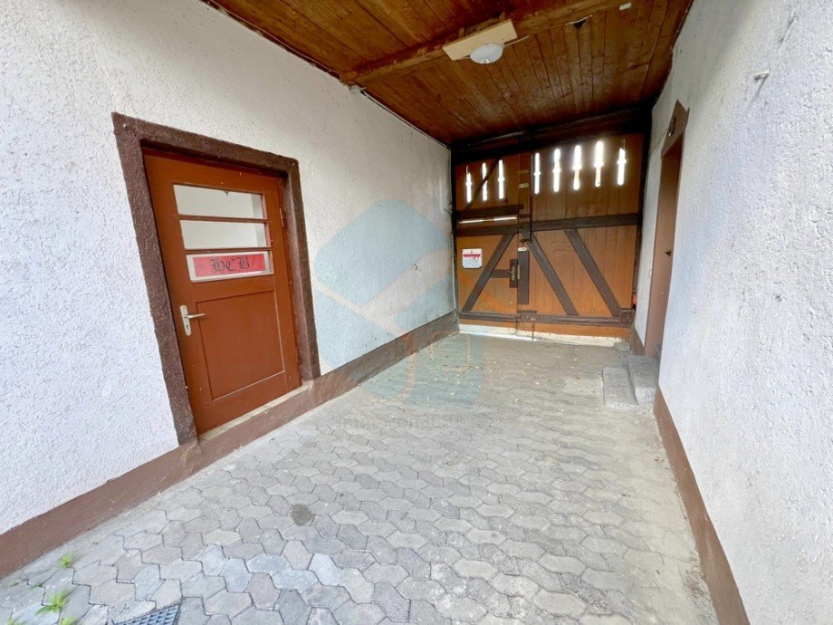 Hofeinfahrt Einfamilienhaus M�nzenberg / Ober-H�rgern
