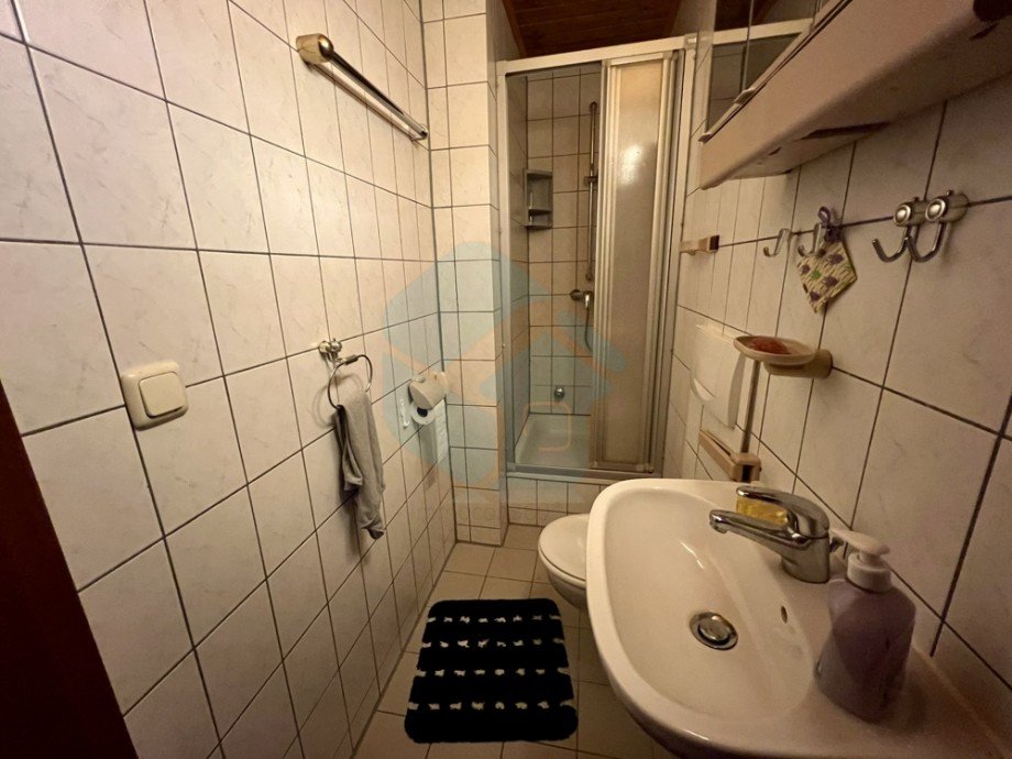 Appartment Kellergeschos Mehrfamilienhaus W�lfersheim / Wohnbach
