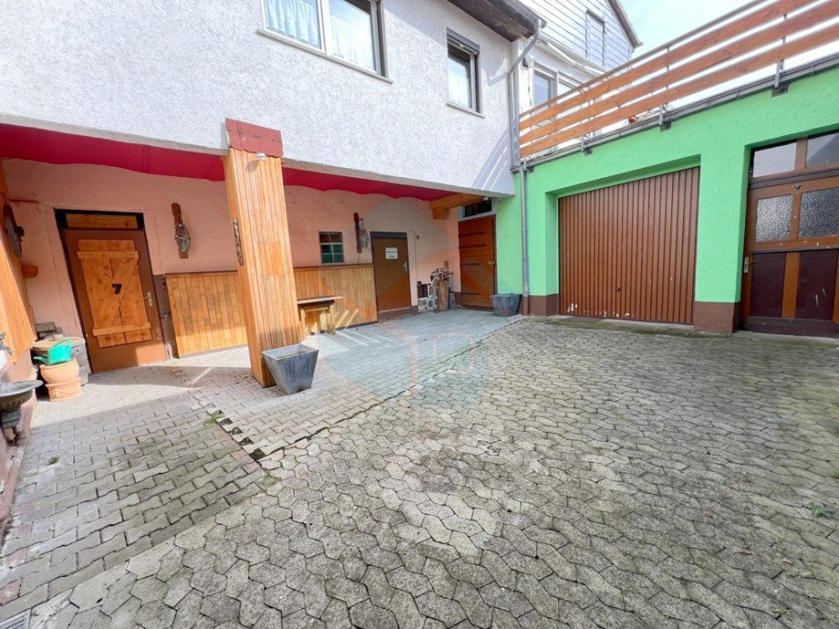 Innenhof Einfamilienhaus M�nzenberg / Ober-H�rgern