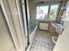 Badezimmer Obergeschoss +provisionsfrei f�r Kaufende+ Einfamilienhaus mit Potential und gro�em Grundst�ck in 35510 Butzbach!