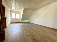 Wohnzimmer Ansicht 2 Sch�ne 4-ZKB-Dachgeschoss-Wohnung in Butzbach-Pohl-G�ns! (Bitte sonstige Angaben beachten)