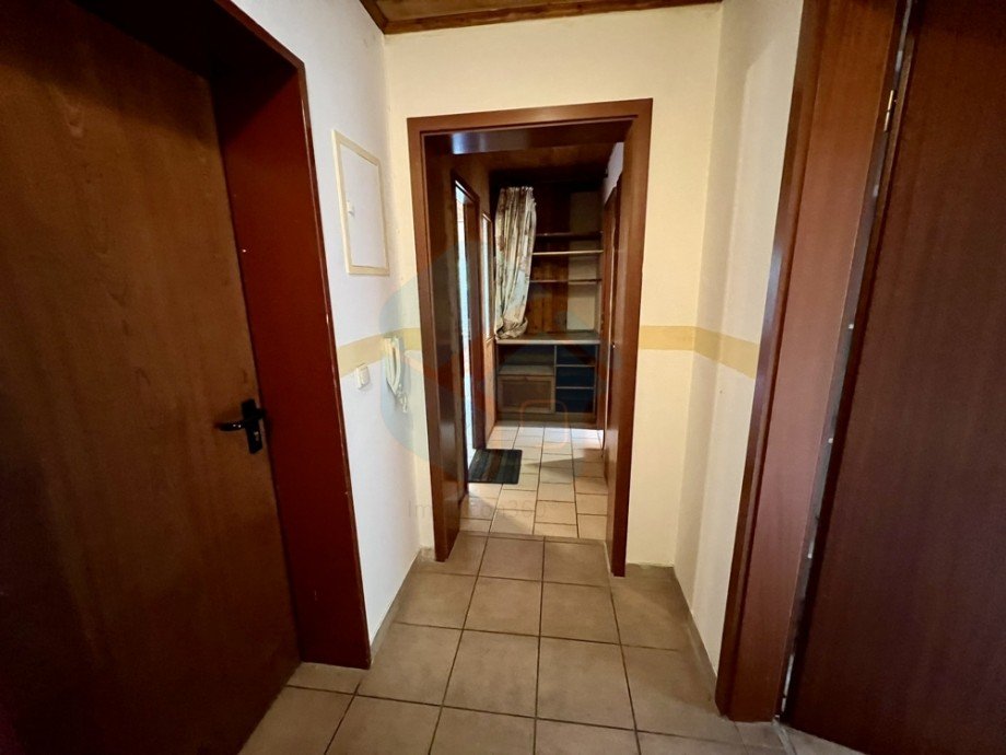 Appartment Kellergeschos Mehrfamilienhaus W�lfersheim / Wohnbach